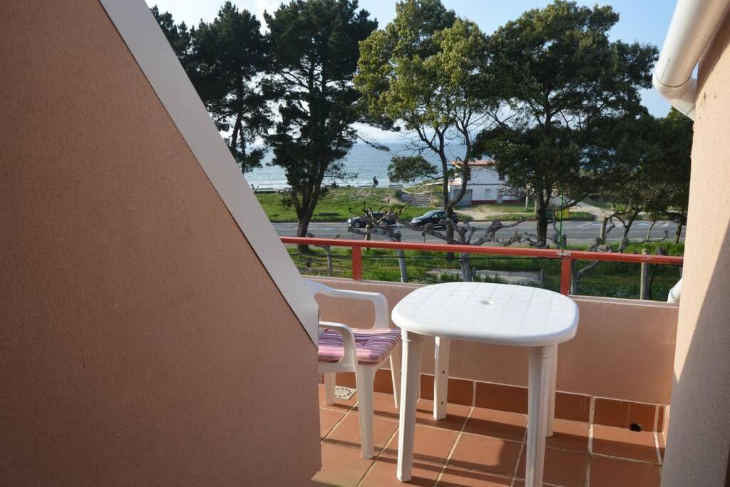 Precioso Atico A Pie De Playa, En Mino. Apartment Exterior foto